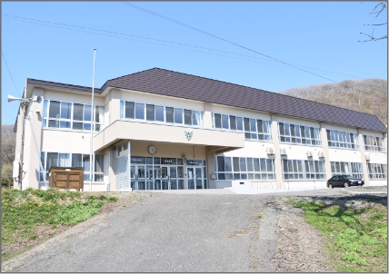 初山別中学校校舎の写真