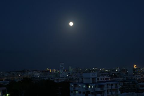 スーパームーンの写真